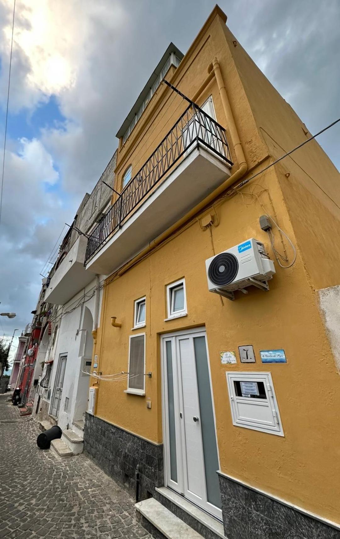 La Casa Dei Sogni Villa Procida Exterior photo